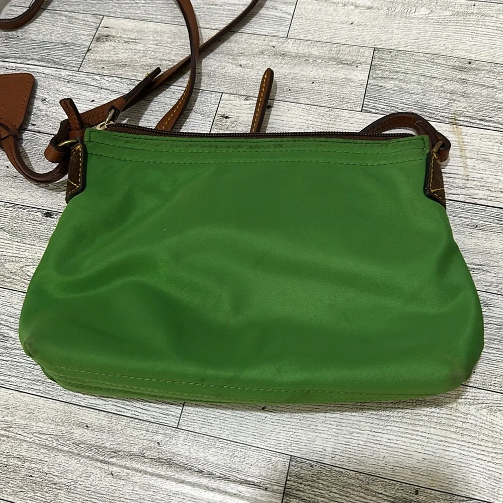 Dooney and bourke green crossbody leather purse - Picture 5 of 9